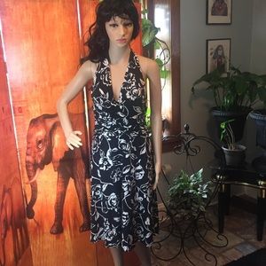 White House Black Market floral print S